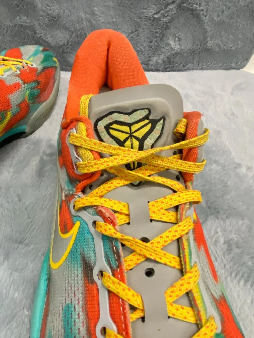 Nike Kobe Bryant 8 Venice Beach Shoes Mens Size 8 Green Yellow Orange Sneakers